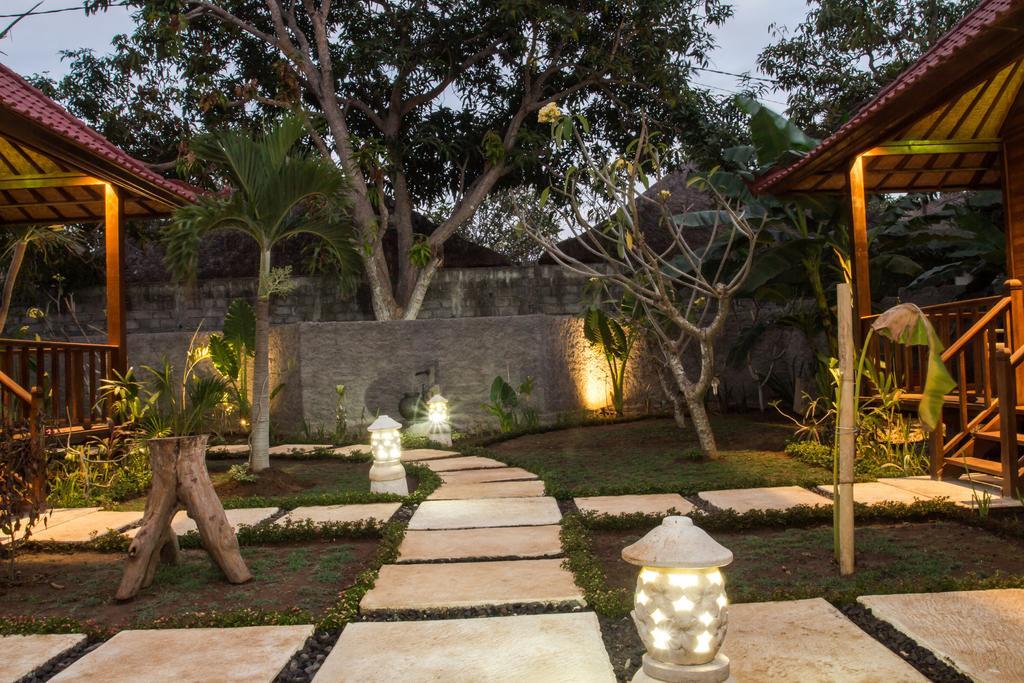 Seaside Huts Lembongan Hotel Exterior foto